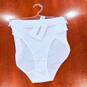 HANRO OF SWITZERLAND**White High-Waisted Briefs***Large $128